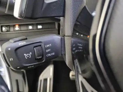 Photo 94 Peugeot 3008  Hybrid 225 e-EAT8