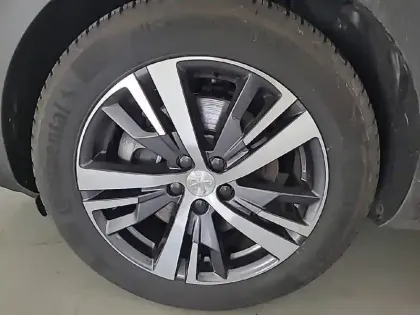 Photo 80 Peugeot 3008  Hybrid 225 e-EAT8