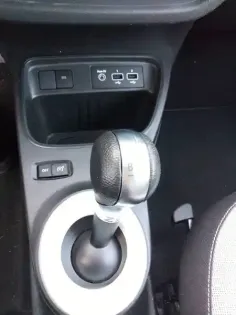 Photo 12 Renault Twingo  III Achat Intégral - 21