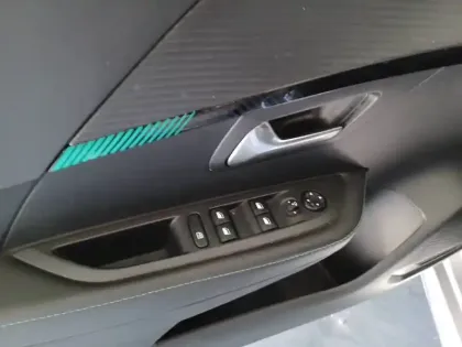 Photo 17 Peugeot 208  BlueHDi 100 S&S BVM6