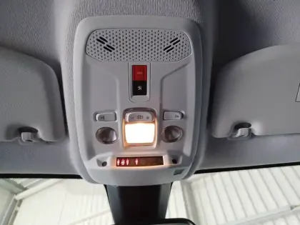 Photo 32 Peugeot 208  BlueHDi 100 S&S BVM6