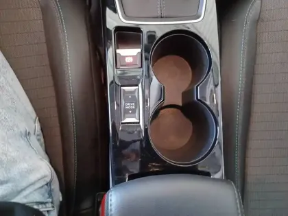 Photo 26 Peugeot 208  BlueHDi 100 S&S BVM6