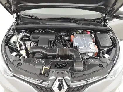 Photo 95 Renault Clio  E-Tech hybride 145