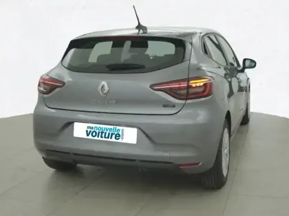 Photo 76 Renault Clio  E-Tech hybride 145