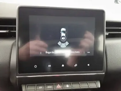 Photo 18 Renault Clio  E-Tech hybride 145