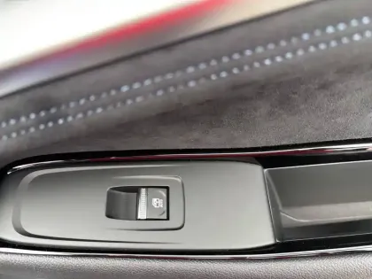 Photo 18 Renault Austral  E-Tech full hybrid 200 GSR2