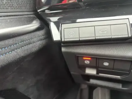 Photo 71 Renault Austral  E-Tech full hybrid 200 GSR2