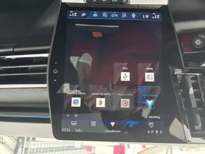 Photo 34 Renault Austral  E-Tech full hybrid 200 GSR2