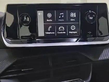 Photo 74 Peugeot 208  PureTech 75 S&S BVM5