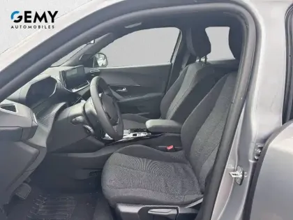 Photo 8 Peugeot 2008  Electrique 54 kWh 156 ch