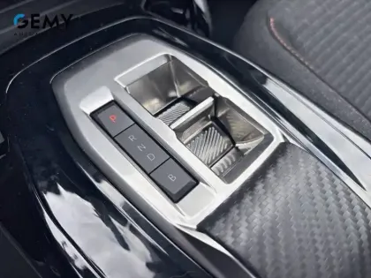 Photo 17 Peugeot 2008  Electrique 54 kWh 156 ch