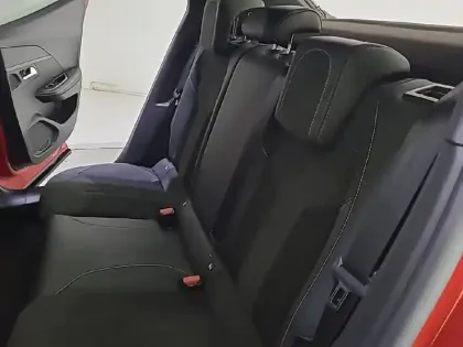 Photo 12 Peugeot 2008 Gén. II Ph1 NG GT 5