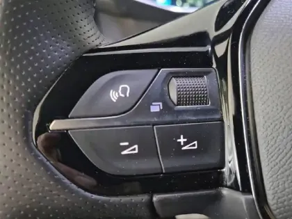 Photo 28 Peugeot 2008 Gén. II Ph1 NG GT 5