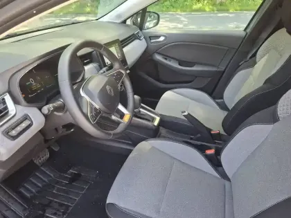 Photo 15 Renault Clio  E-Tech full hybrid 145 GSR2