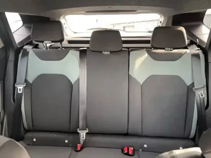 Photo 23 Dacia Duster  Hybrid-G 150 4x4