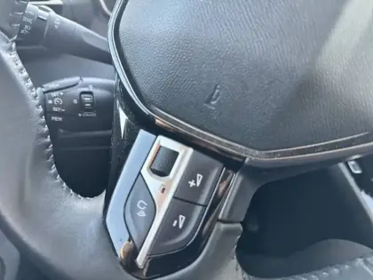 Photo 62 Peugeot 2008  PureTech 100 S&S BVM6