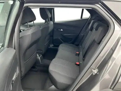 Photo 77 Peugeot 2008  PureTech 100 S&S BVM6