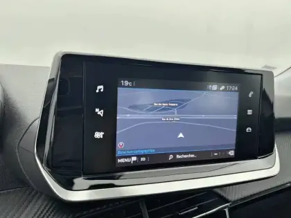 Photo 86 Peugeot 2008  PureTech 100 S&S BVM6