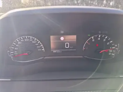 Photo 53 Peugeot 2008  PureTech 100 S&S BVM6