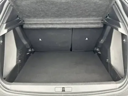 Photo 71 Peugeot 2008  PureTech 100 S&S BVM6