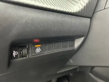 Photo 90 Peugeot 2008  PureTech 100 S&S BVM6