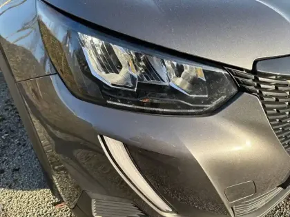 Photo 15 Peugeot 2008  PureTech 100 S&S BVM6