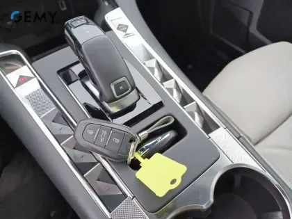 Photo 14 DS DS 7 DS7 Crossback PureTech 180 EAT8