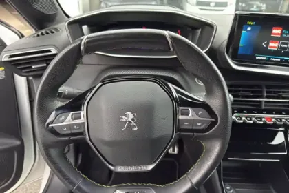 Photo 17 Peugeot 208  Electrique 50 kWh 136ch