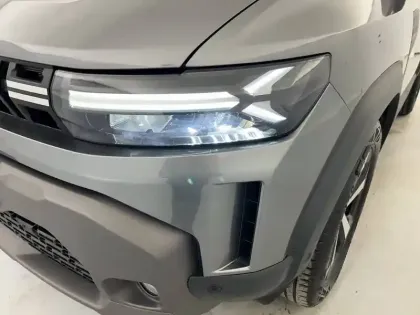 Photo 63 Dacia Duster  Hybrid 140