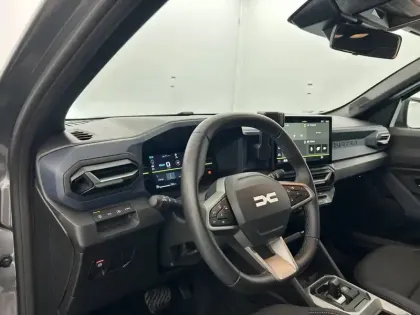 Photo 18 Dacia Duster  Hybrid 140
