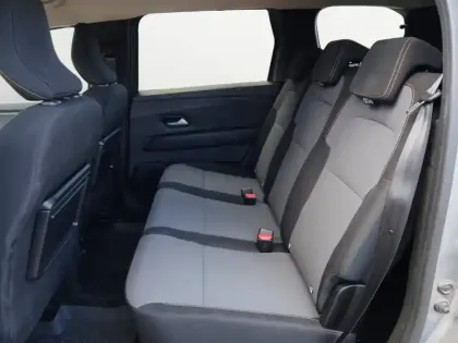 Photo 12 Dacia Jogger  Hybrid 140 7 places GSR2