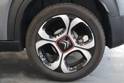 Photo 6 Citroën C3 Aircross  PureTech 110 S&S EAT6