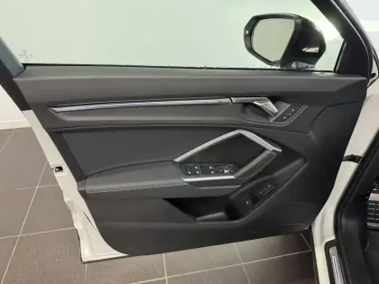 Photo 8 Audi Q3  Sportback 35 TFSI 150 ch S tronic 7