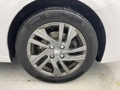 Photo 17 Peugeot 208 Gén. II Ph1 NG Style 5