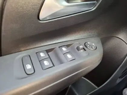 Photo 27 Opel Corsa  1.2 75 ch BVM5