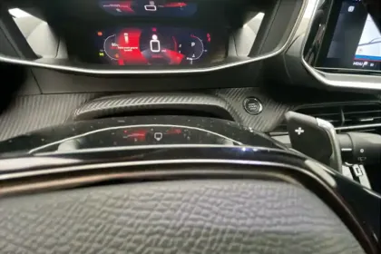 Photo 113 Peugeot 2008  PureTech 130 S&S EAT8