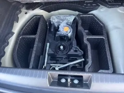 Photo 41 Peugeot 208  PureTech 75 S&S BVM5