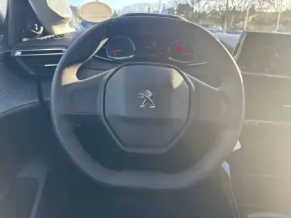 Photo 8 Peugeot 208  PureTech 75 S&S BVM5