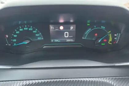 Photo 10 Peugeot 208  Electrique 50 kWh 136ch
