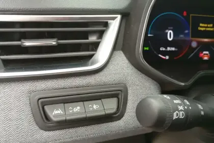 Photo 115 Renault Clio  E-Tech full hybrid 145
