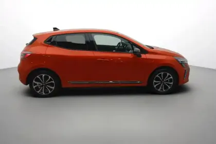 Photo 102 Renault Clio  E-Tech full hybrid 145