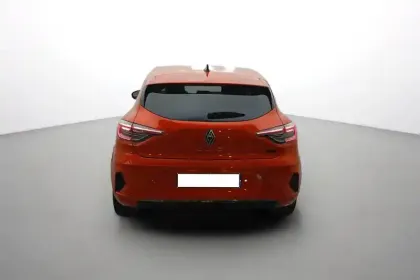 Photo 100 Renault Clio  E-Tech full hybrid 145