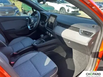 Photo 12 Renault Clio  E-Tech full hybrid 145