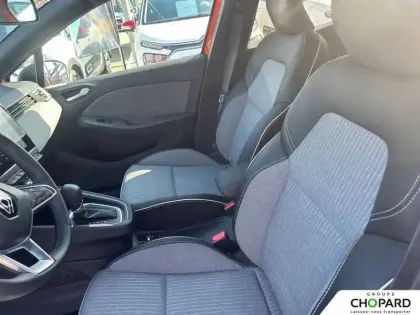 Photo 10 Renault Clio  E-Tech full hybrid 145