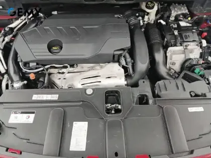 Photo 11 Peugeot 3008  Hybrid 225 e-EAT8