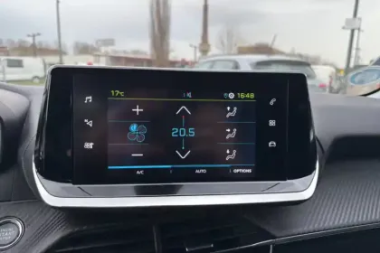 Photo 15 Peugeot 208  Electrique 50 kWh 136ch