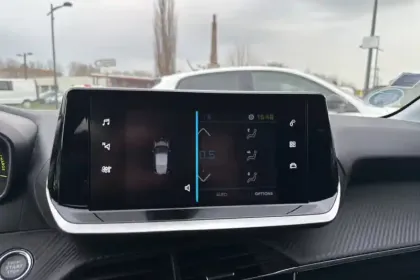 Photo 18 Peugeot 208  Electrique 50 kWh 136ch