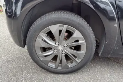 Photo 14 Peugeot 208  Electrique 50 kWh 136ch