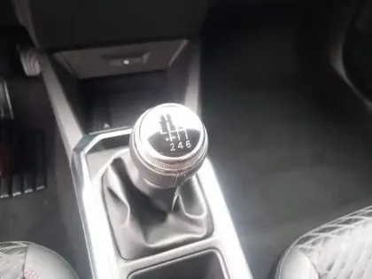 Photo 30 Renault Clio Gén. VI Ph1 Techno 5