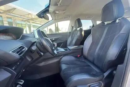 Photo 12 Peugeot 3008  BlueHDi 130ch S&S BVM6